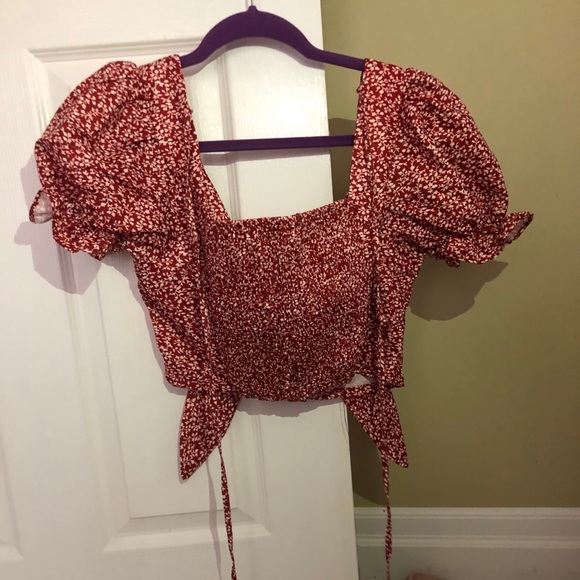 Cropped tie up tshirt - Picture 2 of 5